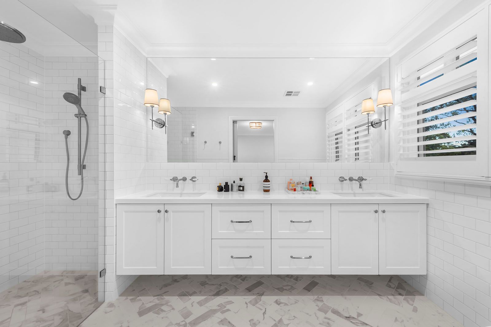 Ensuite with double vanity